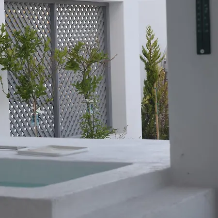 Sea Paradise - Seaside & Private Jacuzzi イア