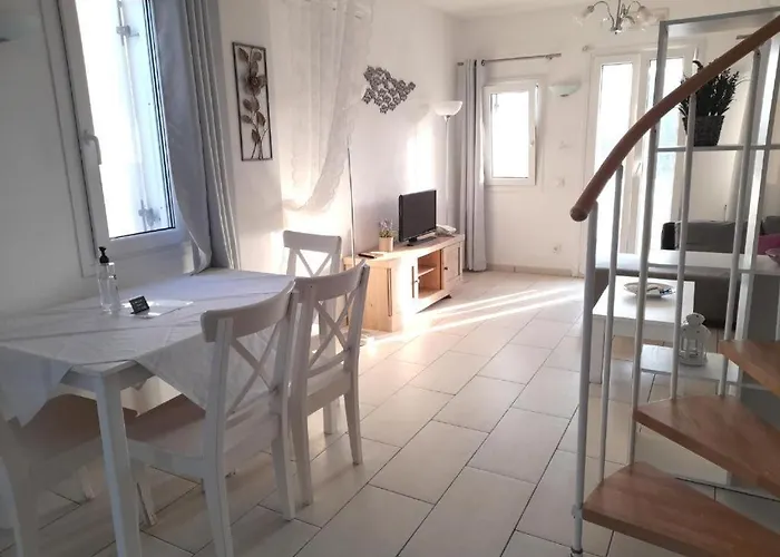 Sea Paradise - Seaside & Private Jacuzzi Oia